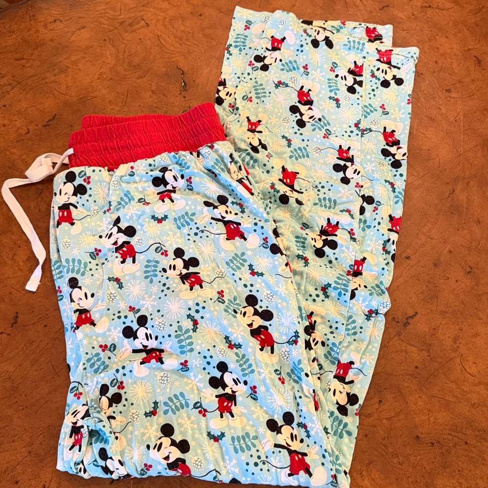 Men’s little sleepies Mickey wonderland Disney pants small
